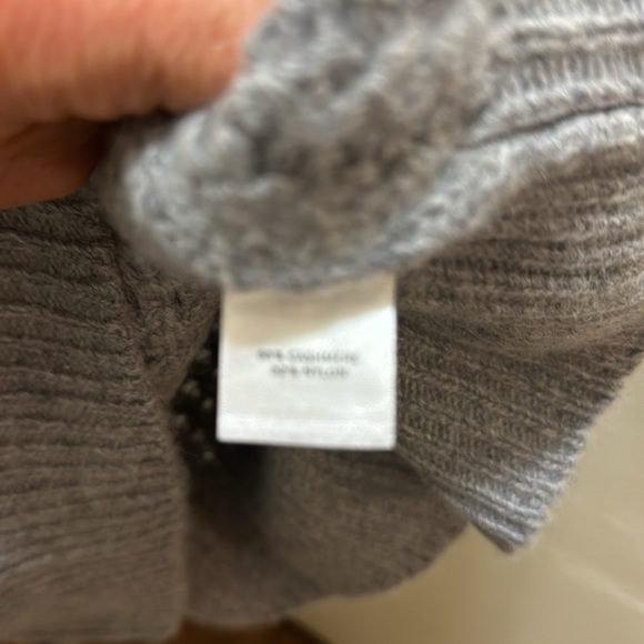 Sweater - Picture 3 of 7